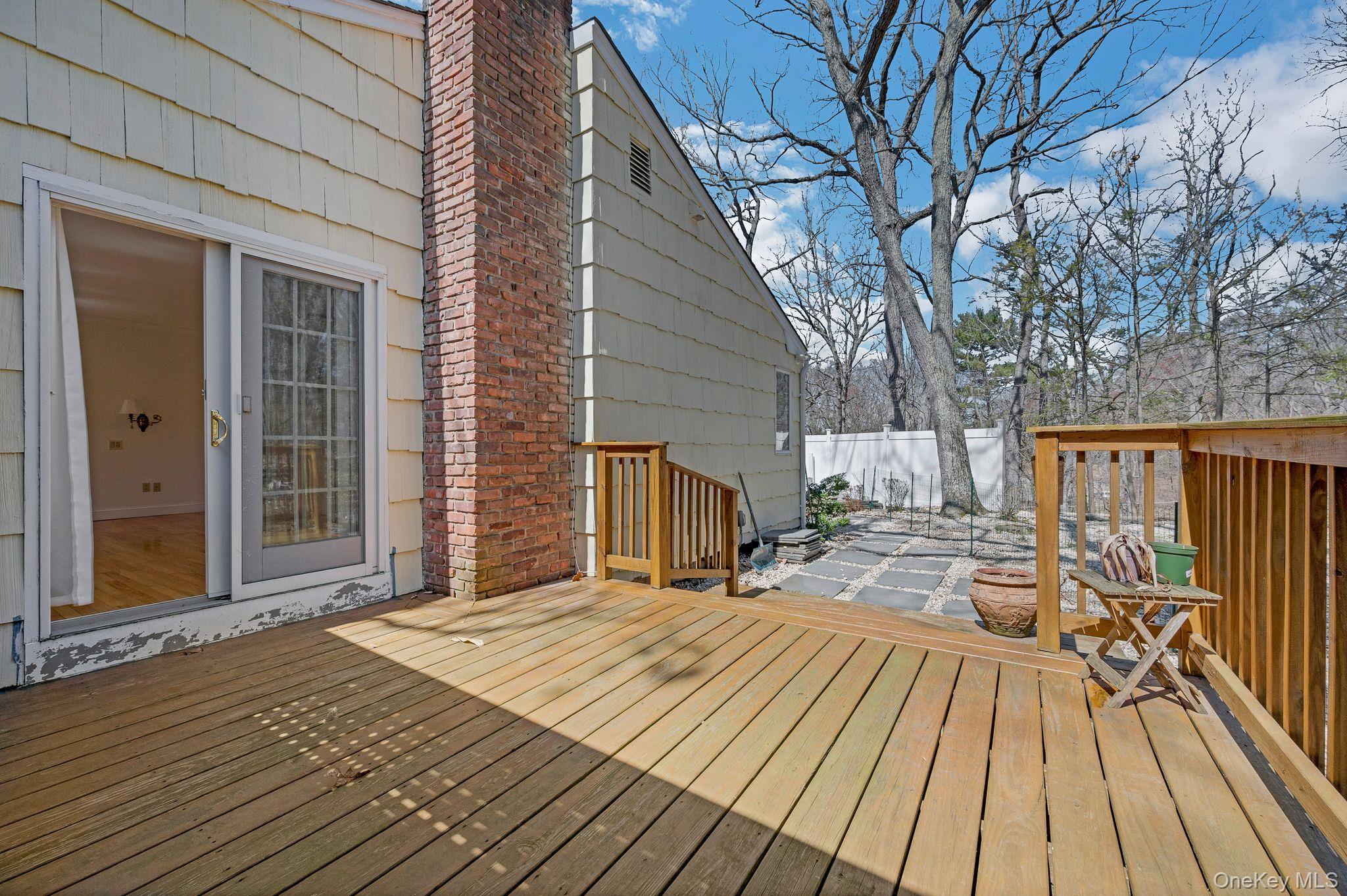 3 Glen Way Cold Spring Harbor, NY 11724 - Photo 33 of 34