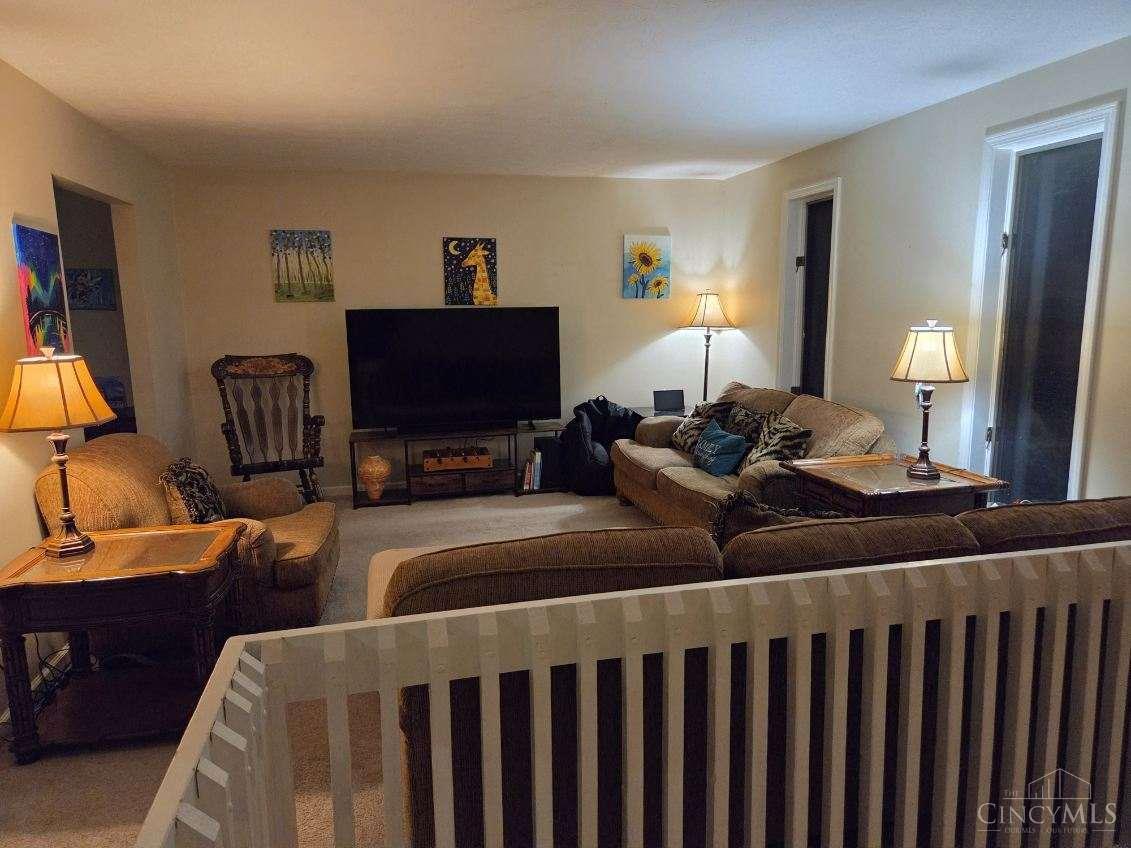 6090 Werk Road Cincinnati, OH 45248 - Photo 4 of 62