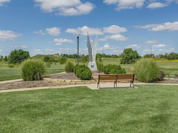 $263,990 | 5236 Cambridge Street, Bel Aire, KS 67226