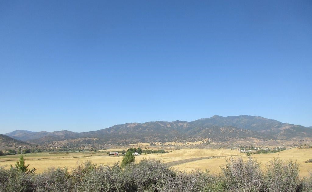 2 Copco Road Yreka, CA 96097 - Photo 1 of 12 Gallery Image 1