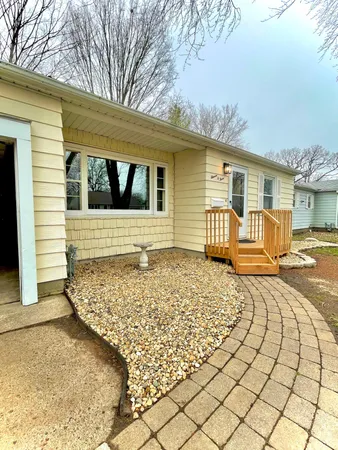 $173,500 | 1103 Amelia Avenue, Albert Lea, MN 56007