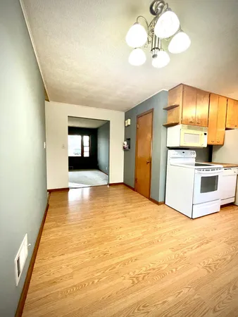 $173,500 | 1103 Amelia Avenue, Albert Lea, MN 56007