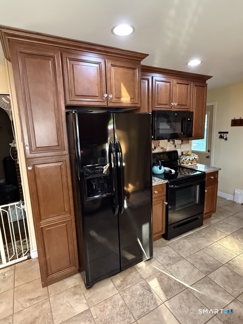 473 Pierpont Road Waterbury, CT 06705 - Photo 18 of 19