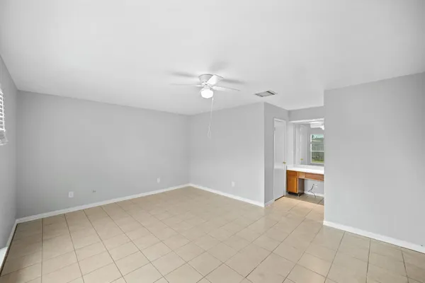 $1,895 | 6214 Gladewell Drive, Houston, TX 77072