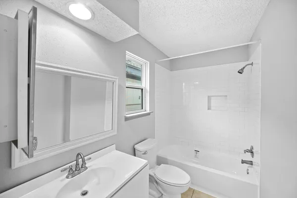 $1,895 | 6214 Gladewell Drive, Houston, TX 77072