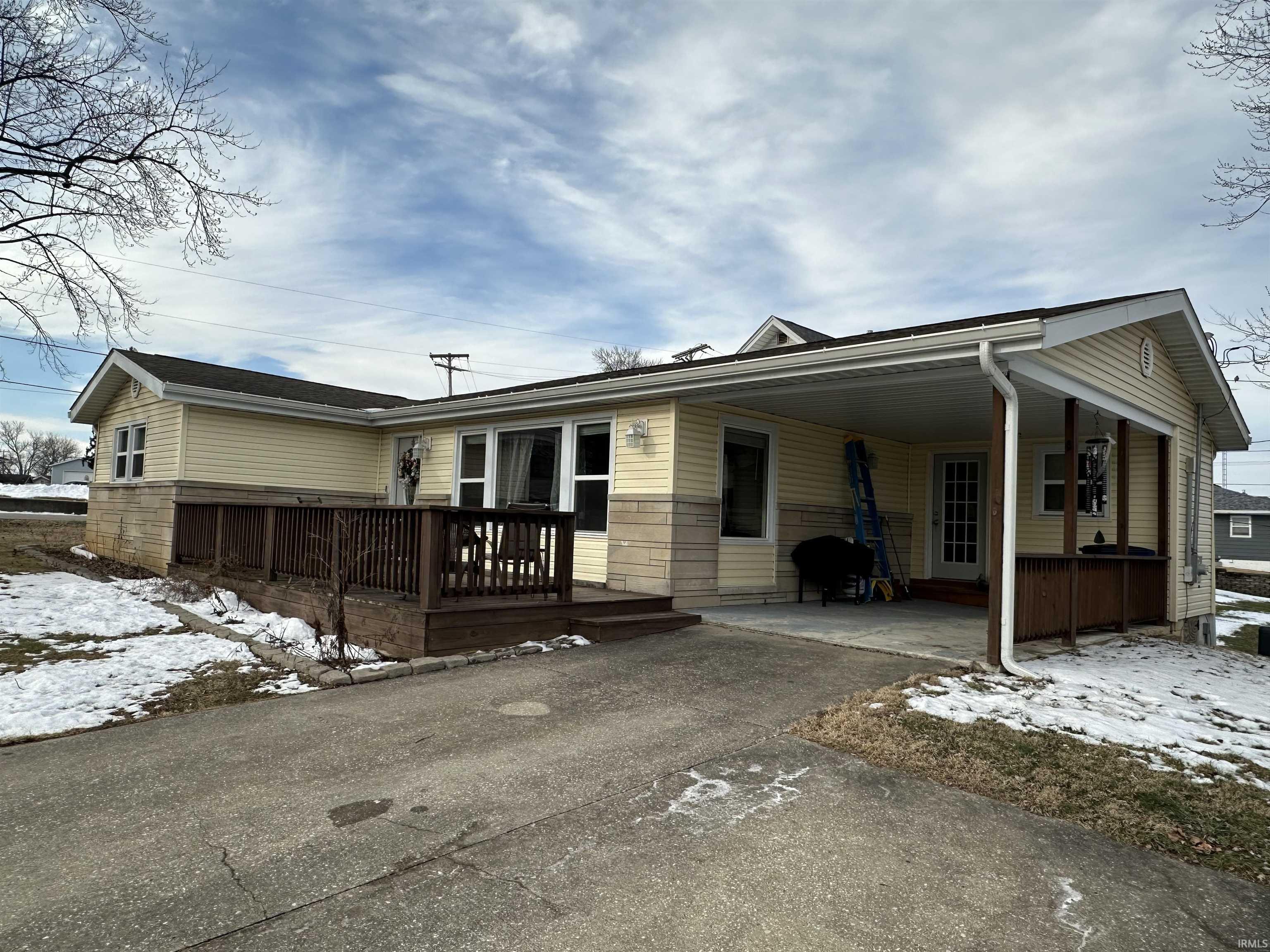 1815 P Street Bedford, IN 47421 - Photo 2 of 32 Gallery Image 2