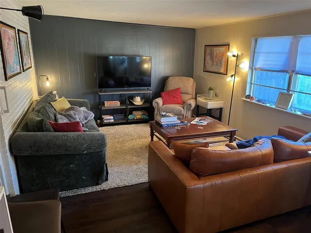 $2,600 | 1911 Ferndale Avenue, Dallas, TX 75224