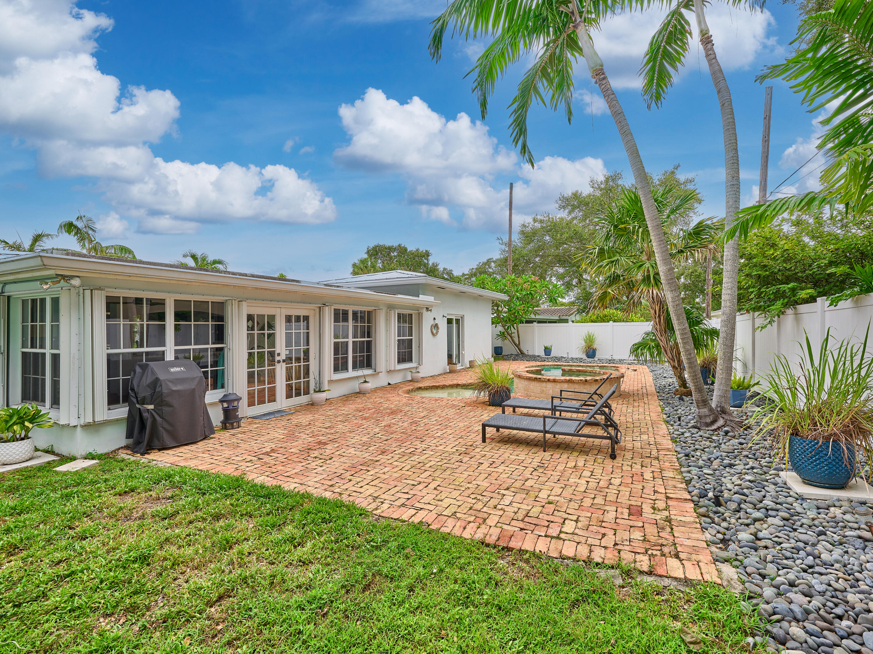683 Southwest 2nd Street Boca Raton, FL 33486 - Photo 12 of 48 © PYL 0021