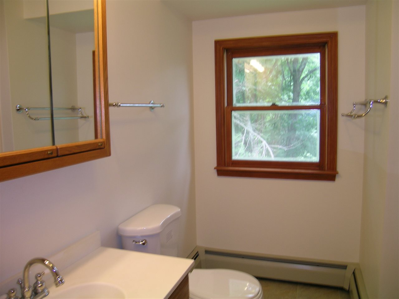 1 Brookfield Road Hudson, NH 03051 - Photo 22 of 26