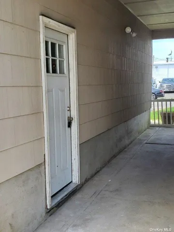 $600 | 64 Kellum Street, North Lindenhurst, NY 11757