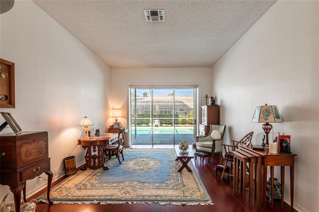 690 Weathersfield Drive Dunedin, FL 34698 - Photo 8 of 58