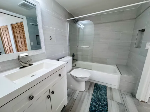 $1,975 | 342 Southwind Drive, Unit 222, North Palm Beach, FL 33408