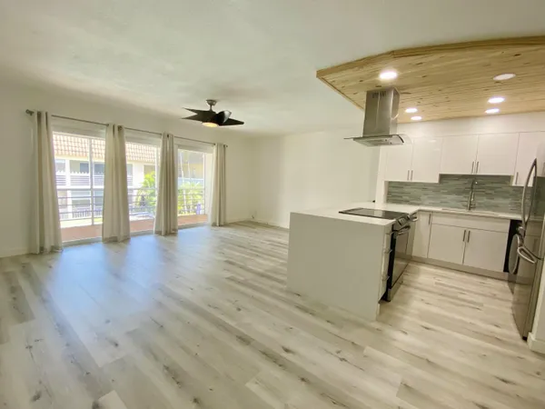 $1,975 | 342 Southwind Drive, Unit 222, North Palm Beach, FL 33408