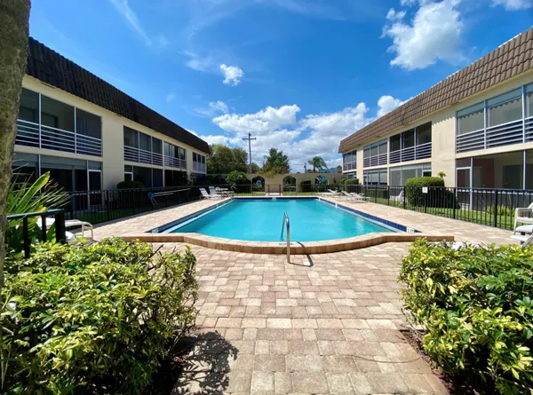 $1,975 | 342 Southwind Drive, Unit 222, North Palm Beach, FL 33408