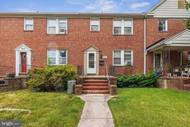 $295,000 | 902 Elm Ridge Avenue, Baltimore, MD 21229