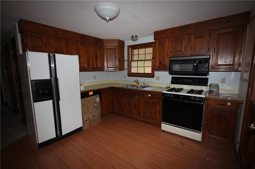 185 North Raymond Road Poland, ME 04274 - Photo 2 of 30 Photo