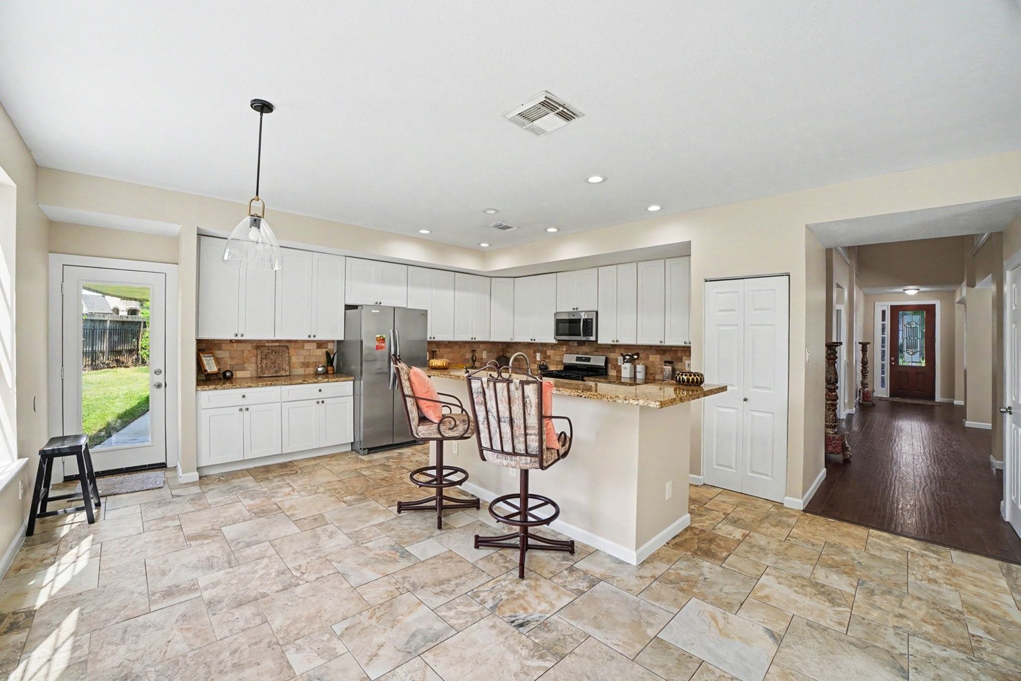 6335 Borg Breakpoint Drive Spring, TX 77379 - Photo 5 of 35