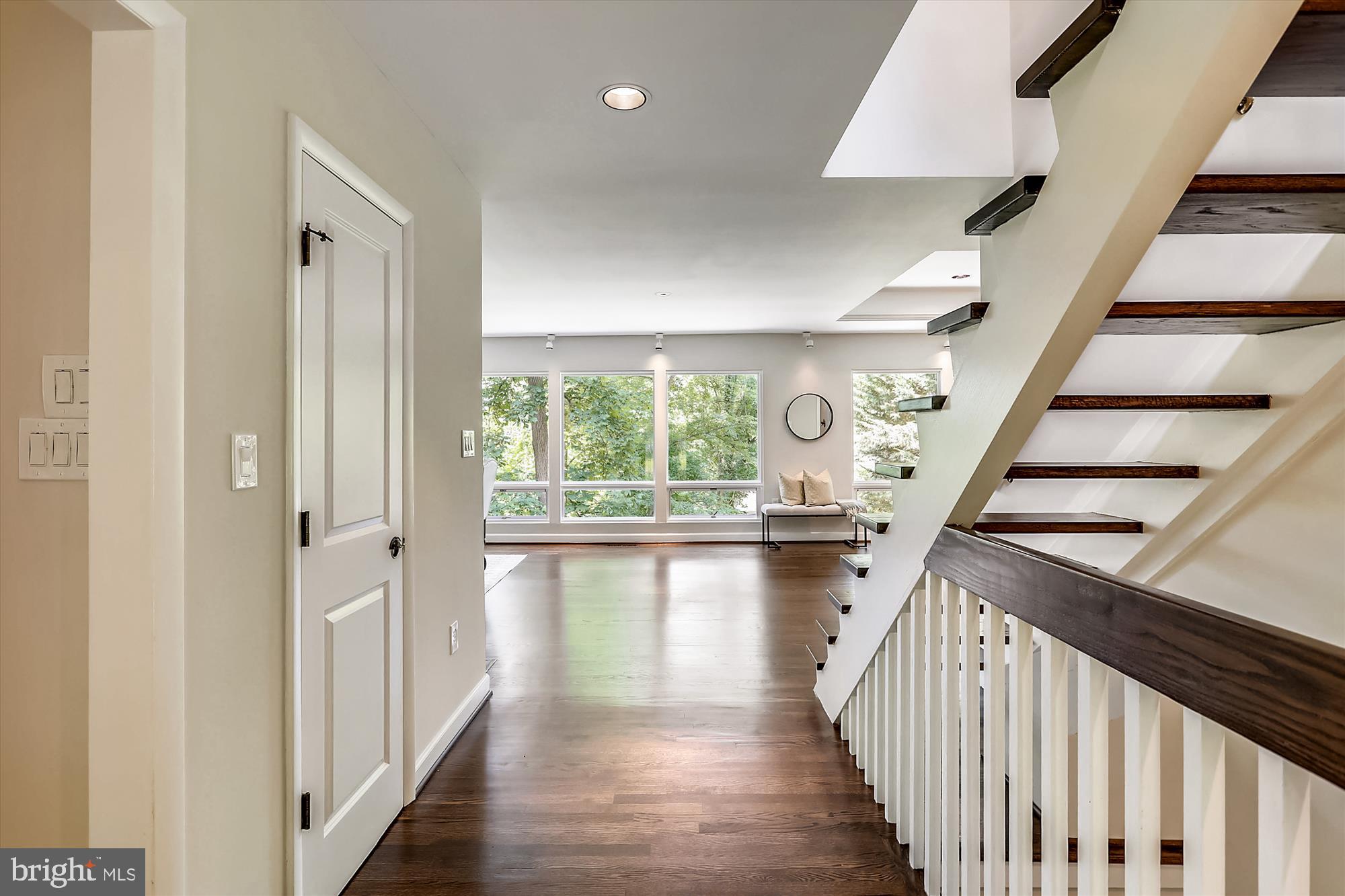 5454 Mohican Road Bethesda, MD 20816 - Photo 4 of 49 View inside the front door