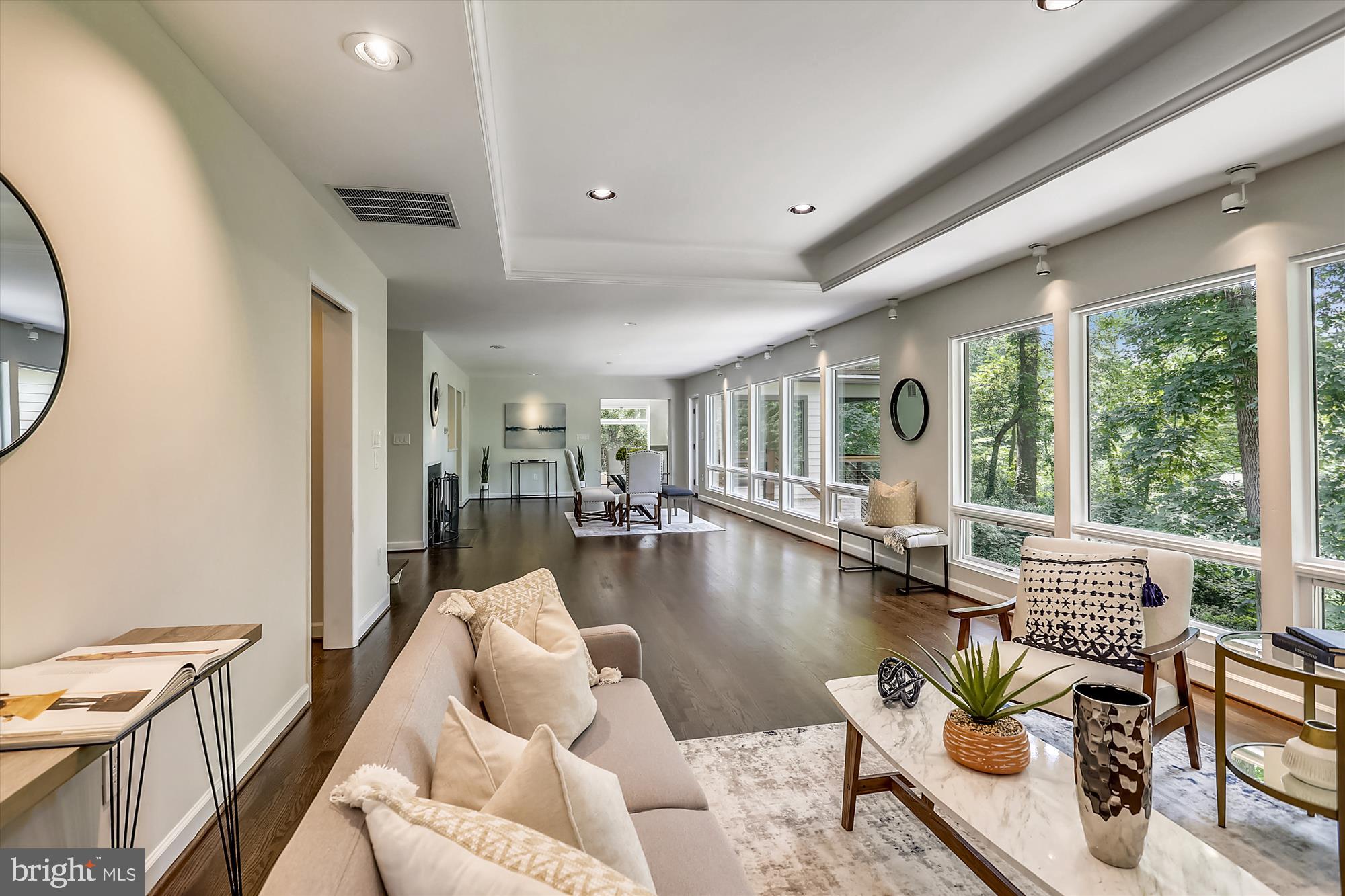 5454 Mohican Road Bethesda, MD 20816 - Photo 6 of 49 Long view of the Living area