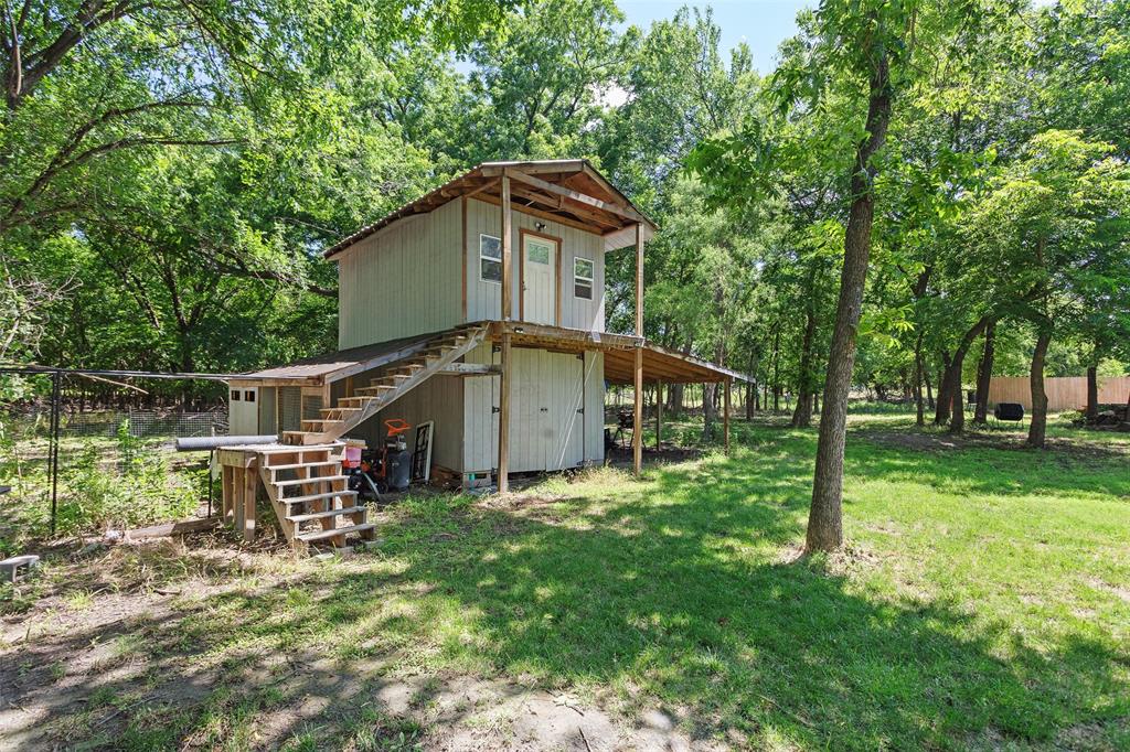 108 Blue Moon Court Springtown, TX 76082 - Photo 26 of 34
