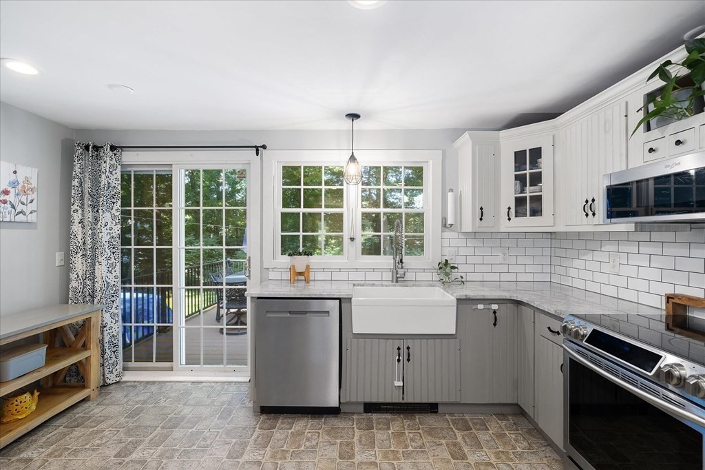 21 Old Farm Road Sturbridge, MA 01566 - Photo 9 of 24 Gallery Image 9