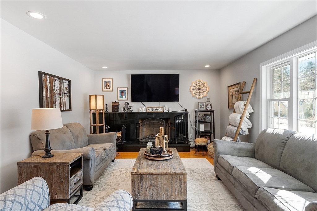 37 Chandler Road Andover, MA 01810 - Photo 11 of 37 Gallery Image 11