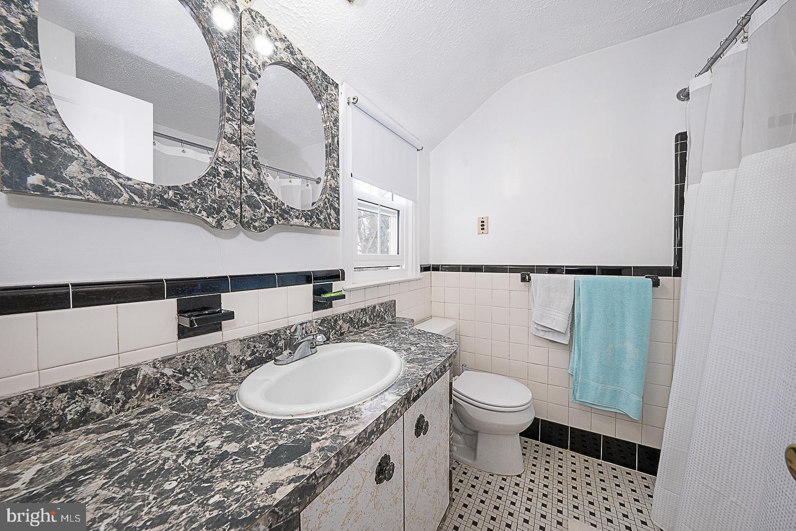 1504 Wynnewood Road Ardmore, PA 19003 - Photo 17 of 29