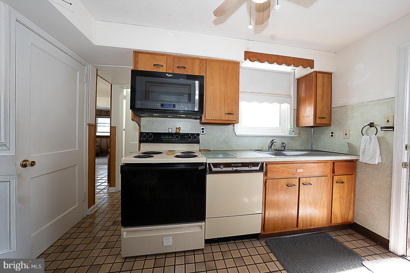 1504 Wynnewood Road Ardmore, PA 19003 - Photo 7 of 29