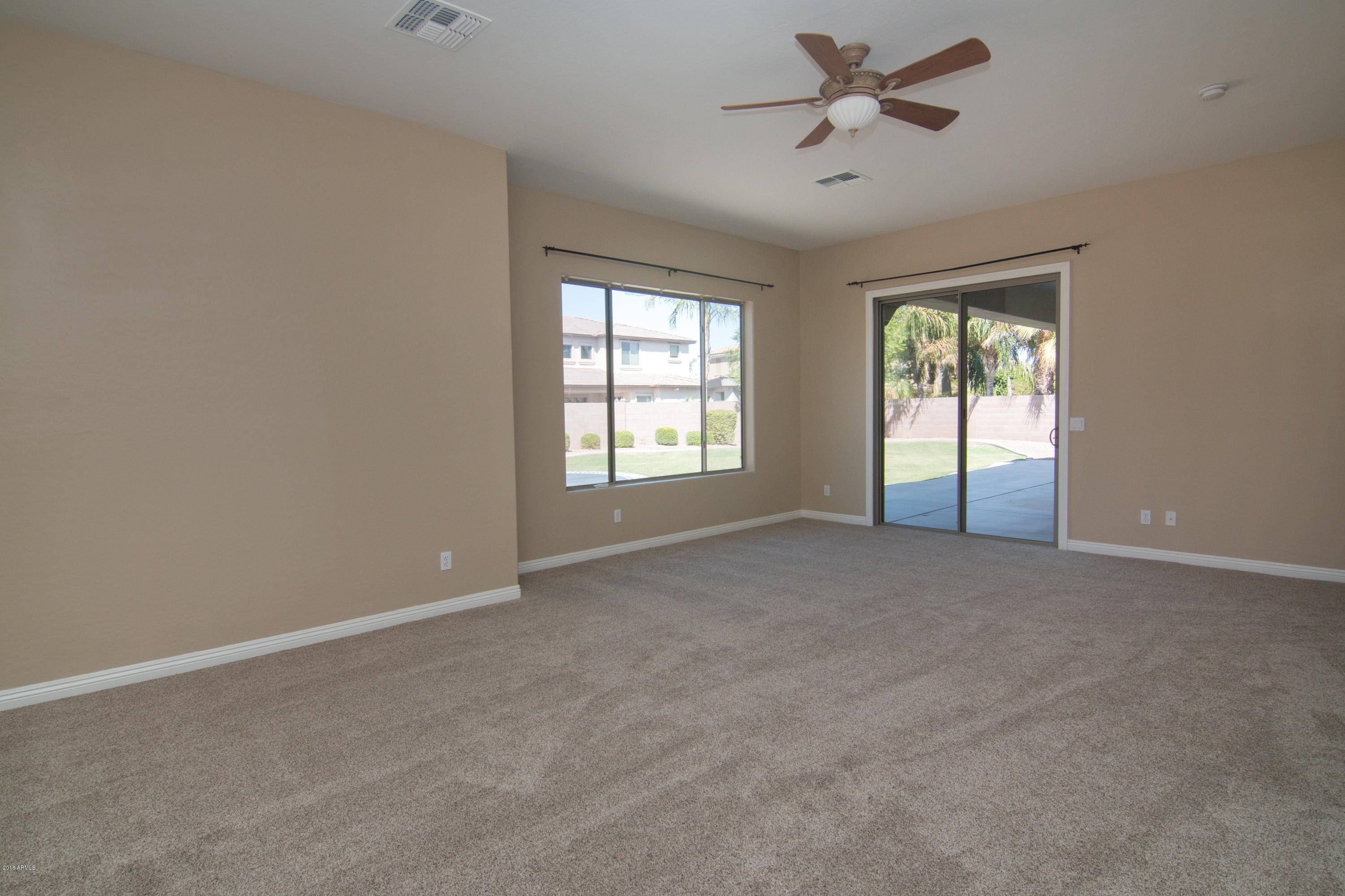 716 East Hopkins Road Gilbert, AZ 85295 - Photo 20 of 51 Master to Patio