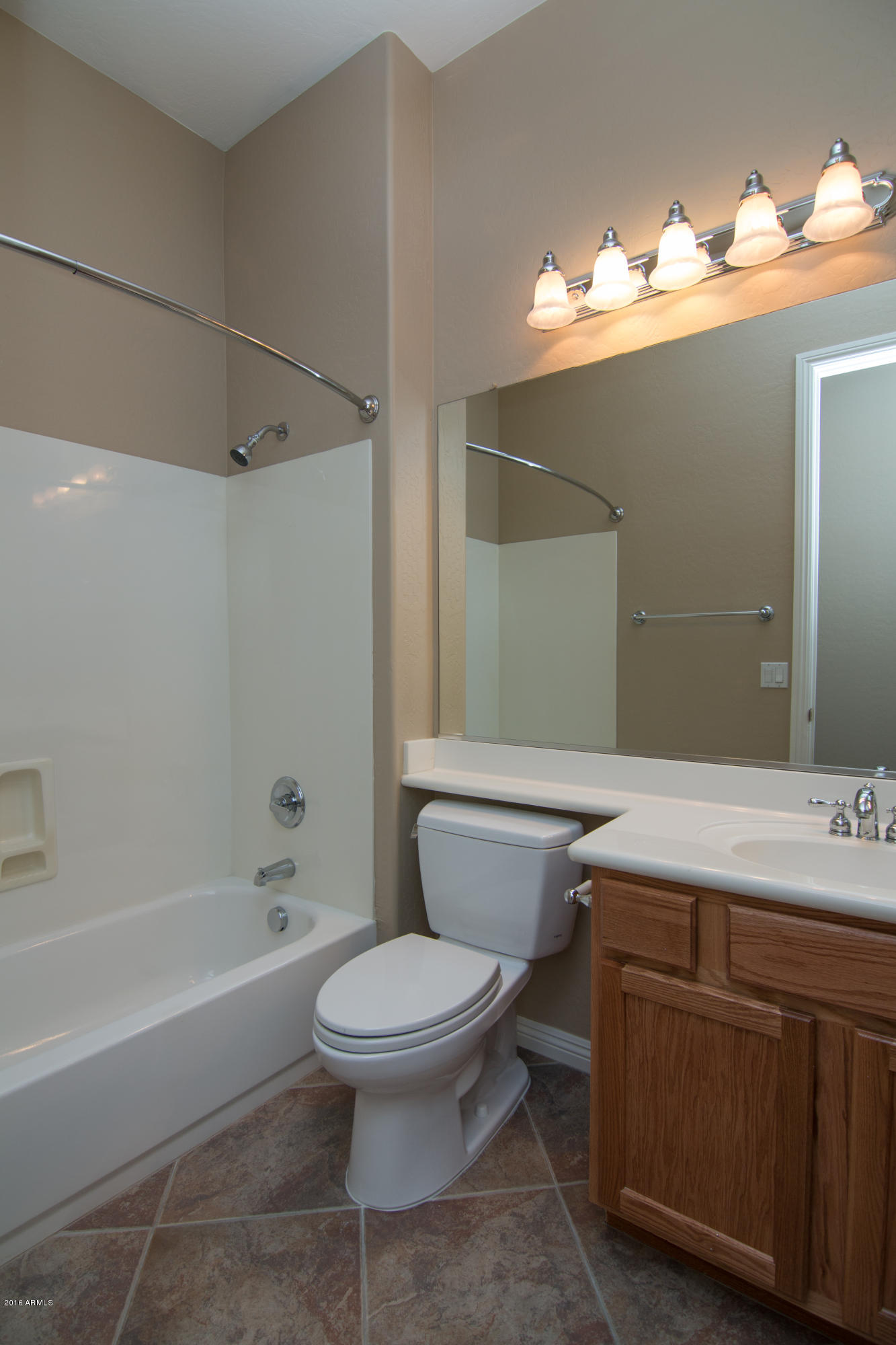 716 East Hopkins Road Gilbert, AZ 85295 - Photo 32 of 51 Guest Bath