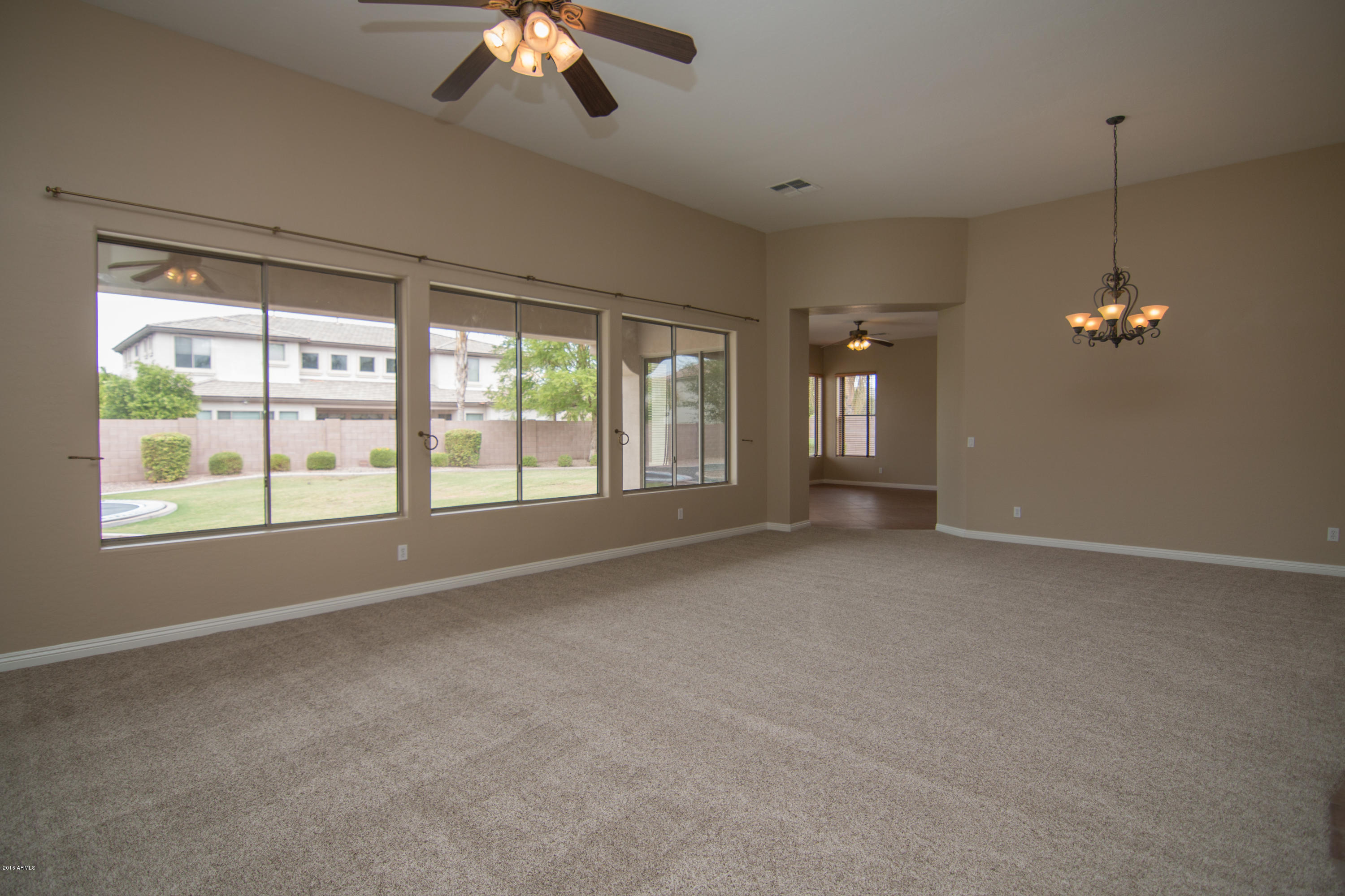 716 East Hopkins Road Gilbert, AZ 85295 - Photo 7 of 51 Living & Dining
