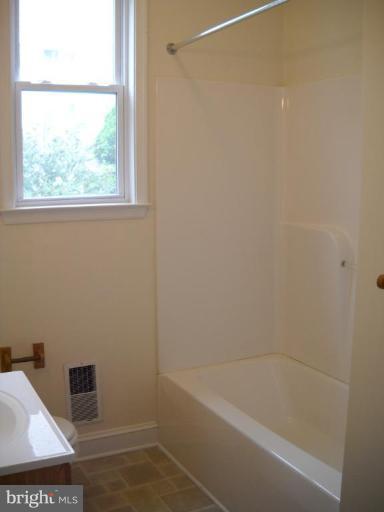 16 Edmondson Ridge Road Catonsville, MD 21228 - Photo 15 of 22 Bath #2