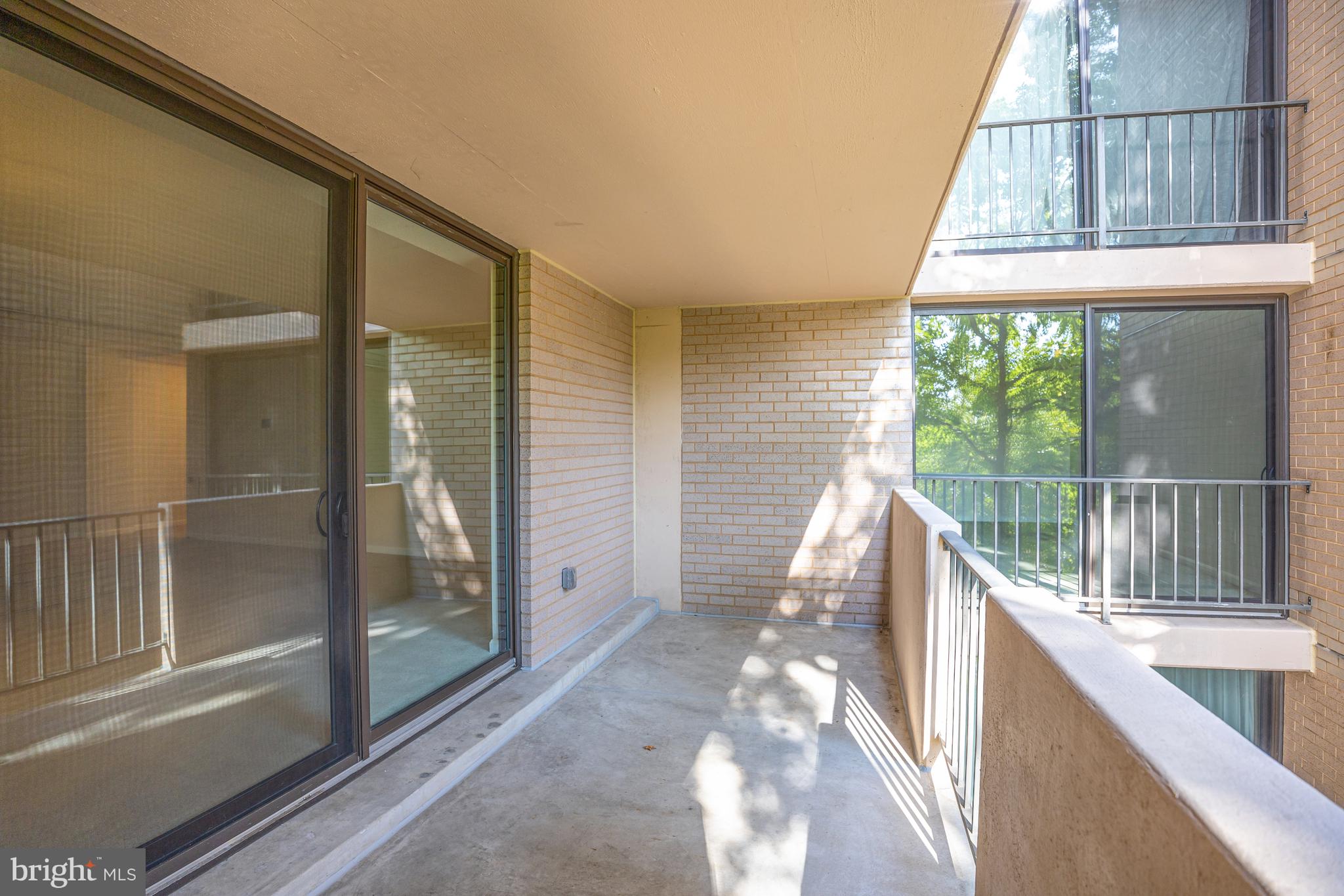 4141 North Henderson Road, Unit 303 Arlington, VA 22203 - Photo 14 of 41 A Balcony you can actually use...