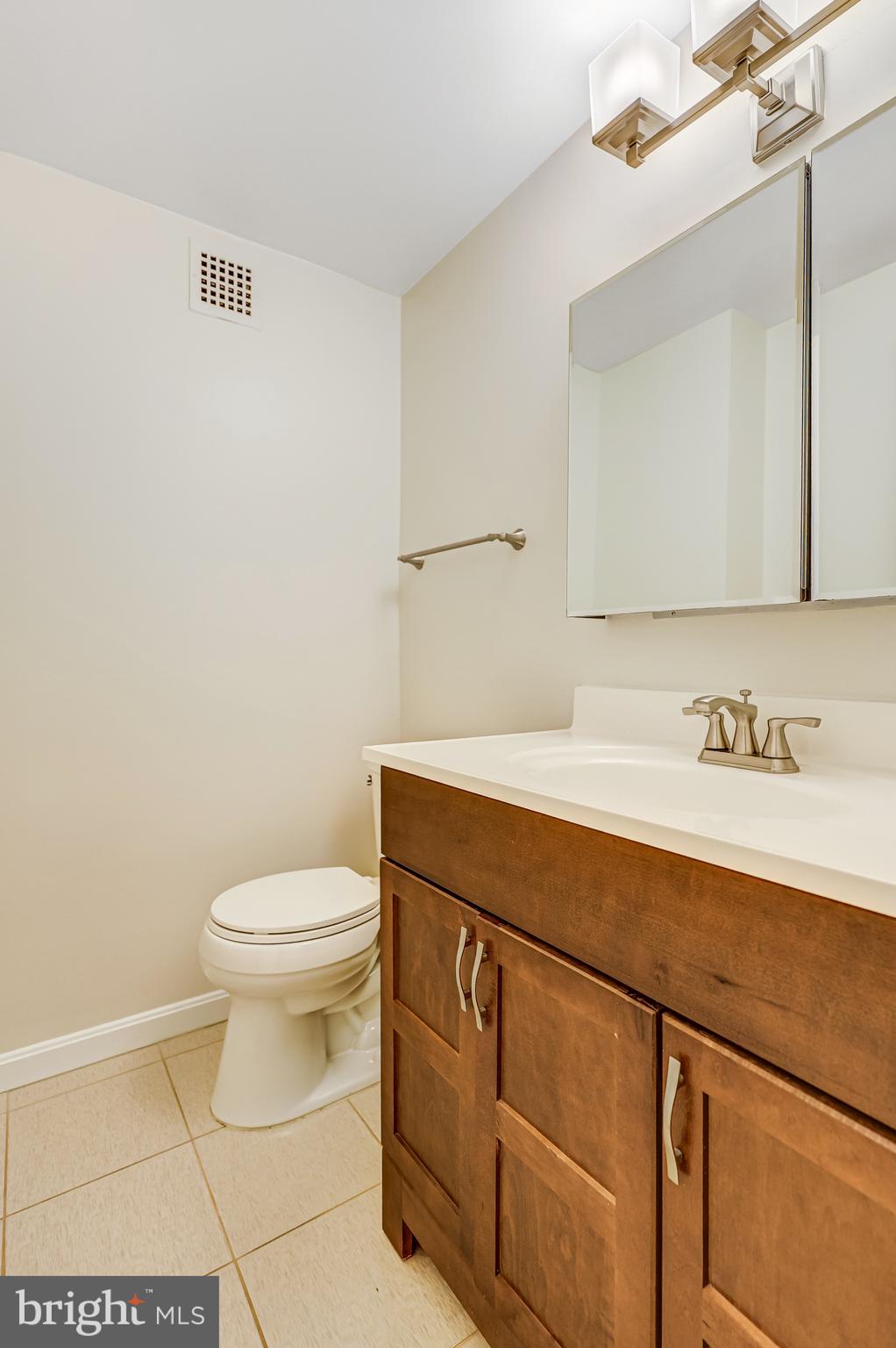 4141 North Henderson Road, Unit 303 Arlington, VA 22203 - Photo 22 of 41 Bonus - Half Bath