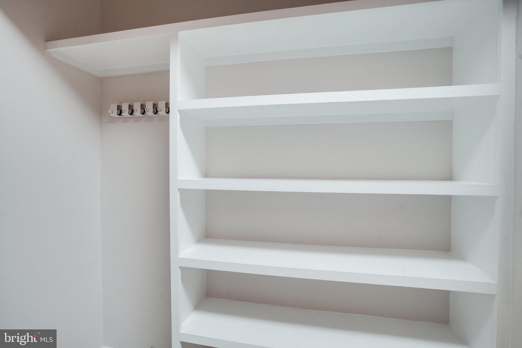 4141 North Henderson Road, Unit 303 Arlington, VA 22203 - Photo 26 of 41 Another Closet