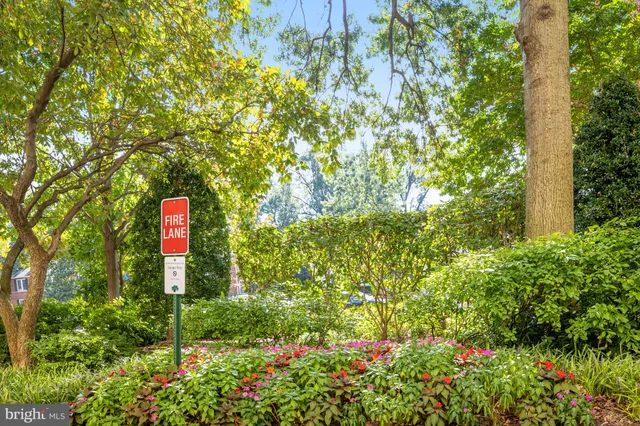 $350,000 | 4141 North Henderson Road, Unit 303, Arlington, VA 22203