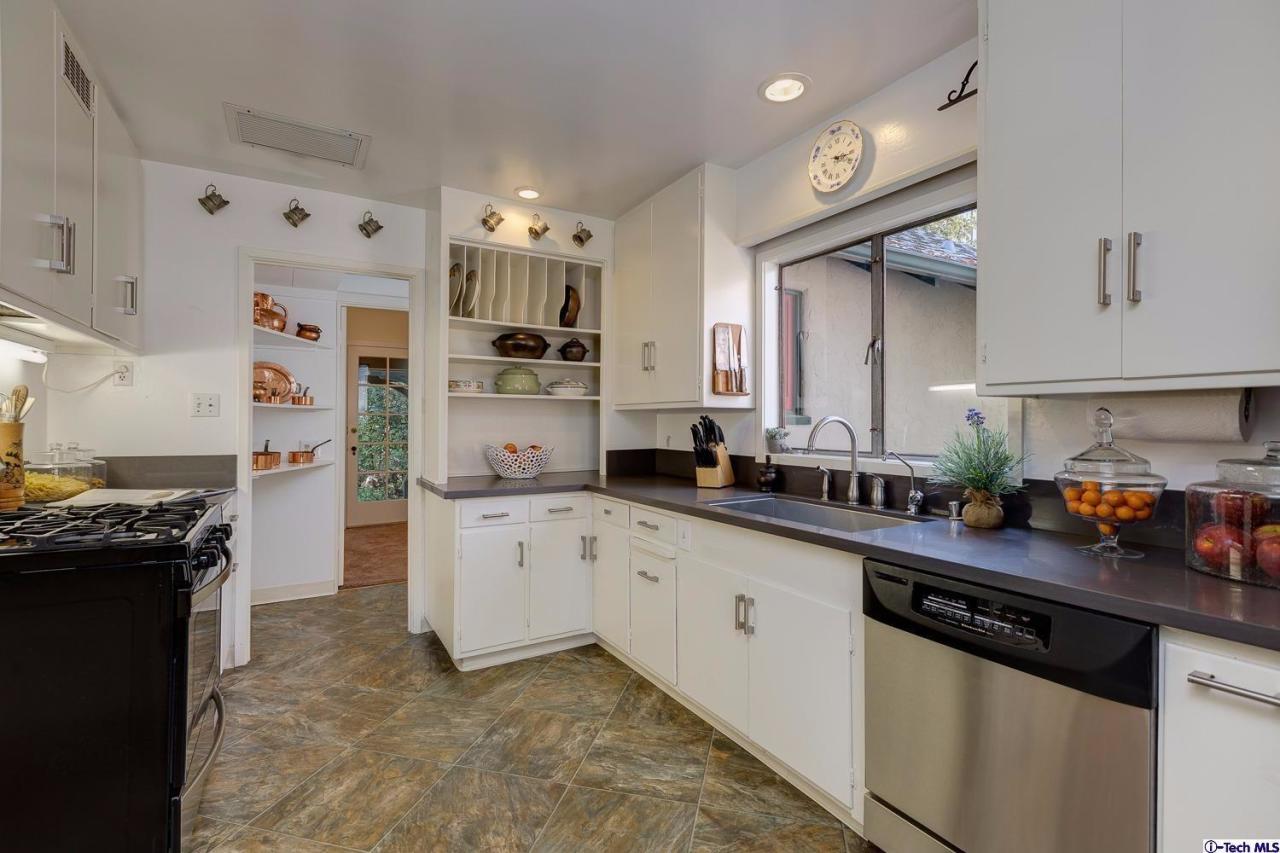 2388 North Altadena Drive Altadena, CA 91001 - Photo 19 of 32 Additional Photo