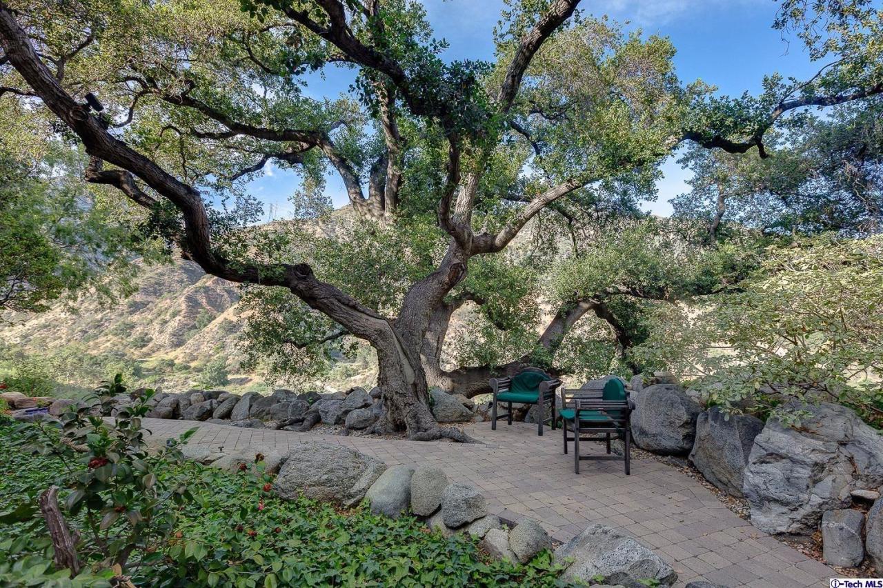 2388 North Altadena Drive Altadena, CA 91001 - Photo 27 of 32 Additional Photo