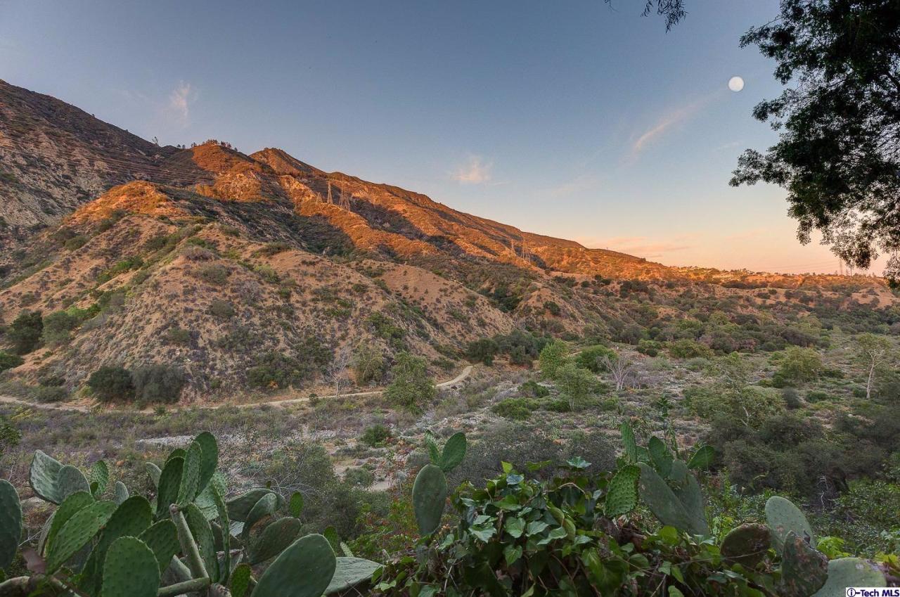 2388 North Altadena Drive Altadena, CA 91001 - Photo 30 of 32 Additional Photo