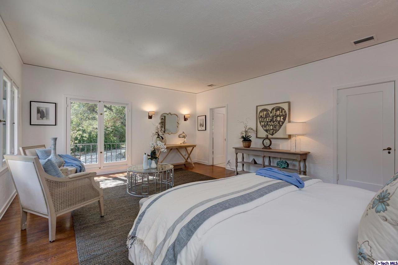 2388 North Altadena Drive Altadena, CA 91001 - Photo 6 of 32 Additional Photo