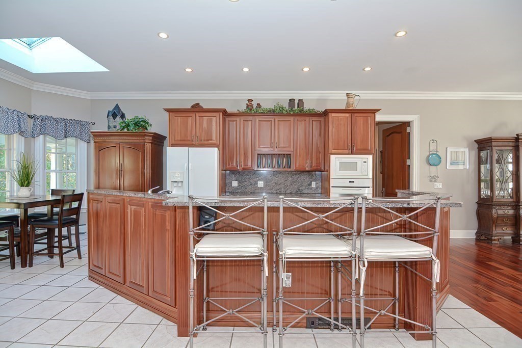 676 Old County Road Westport, MA 02790 - Photo 15 of 25 Gallery Image 15