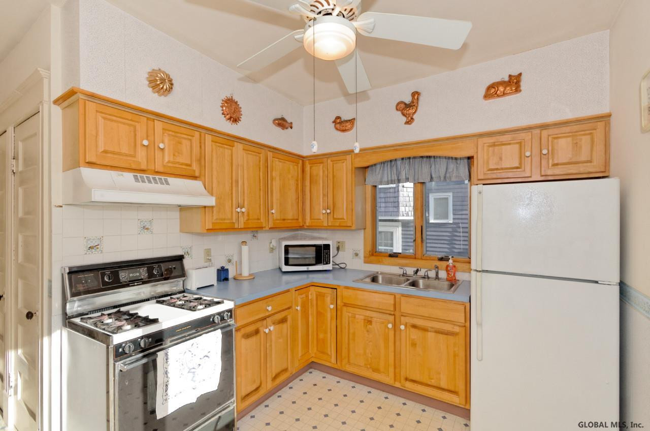 1670 Rugby Road Schenectady, NY 12309 - Photo 2 of 21 Photo 2