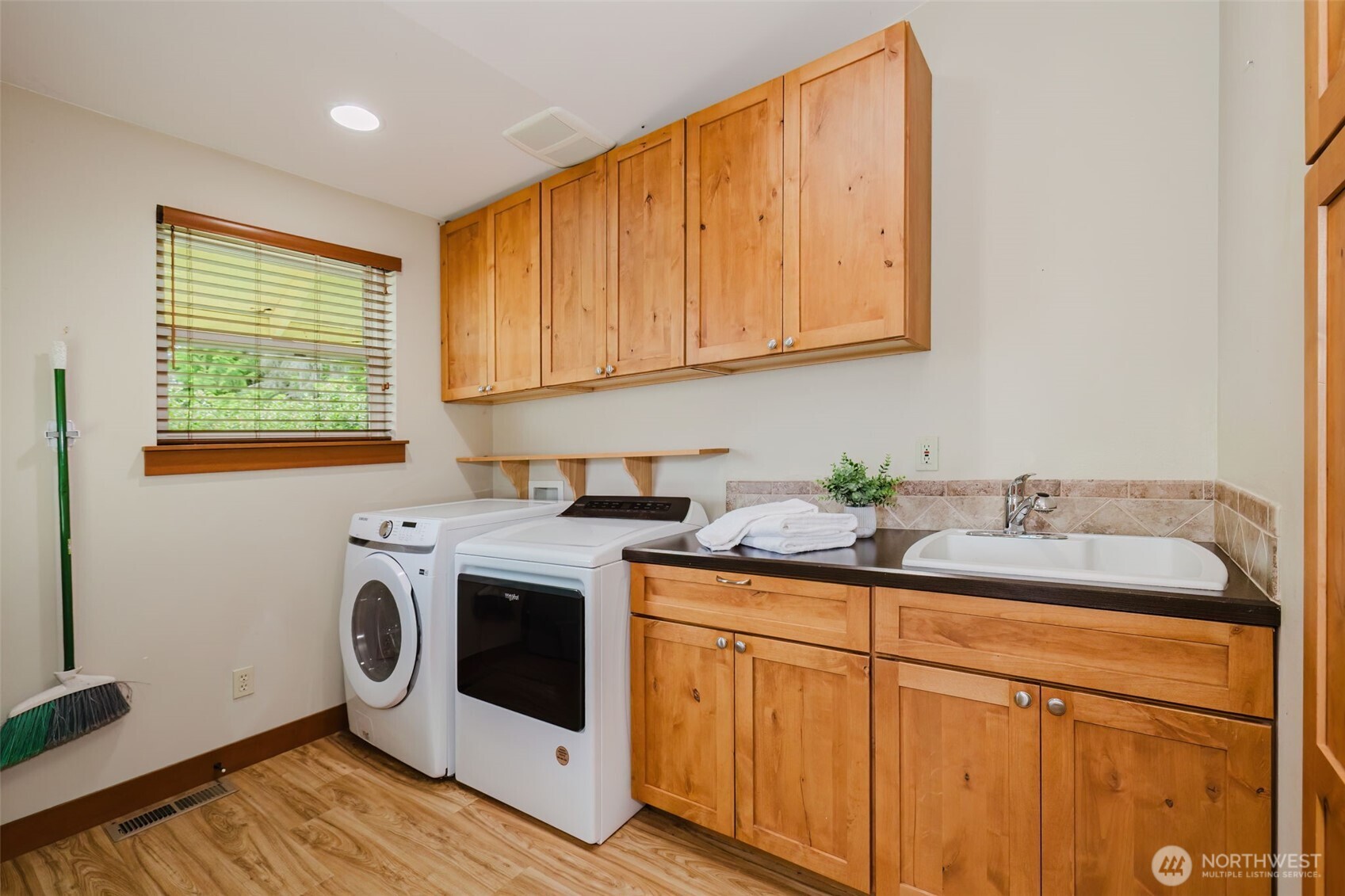 700 North Triton Heights Road Lilliwaup, WA 98555 - Photo 11 of 40