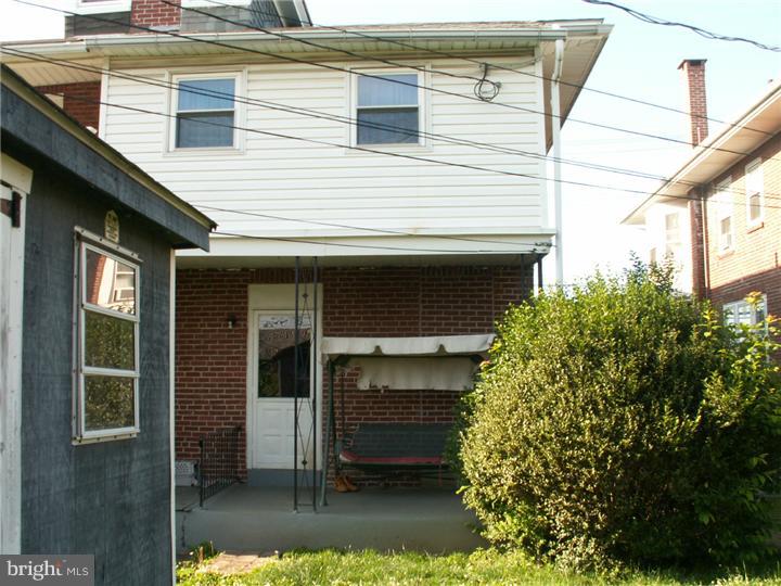 1116 Exeter Street Reading, PA 19604 - Photo 3 of 16