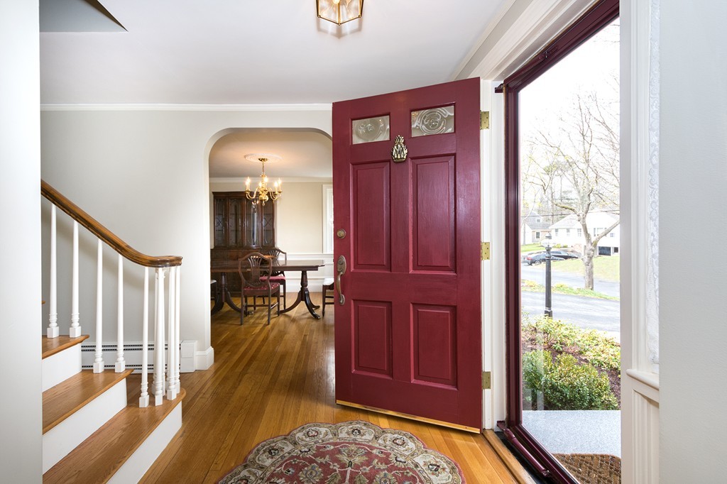 16 Pilgrim Road Hingham, MA 02043 - Photo 4 of 28 Gallery Image 4