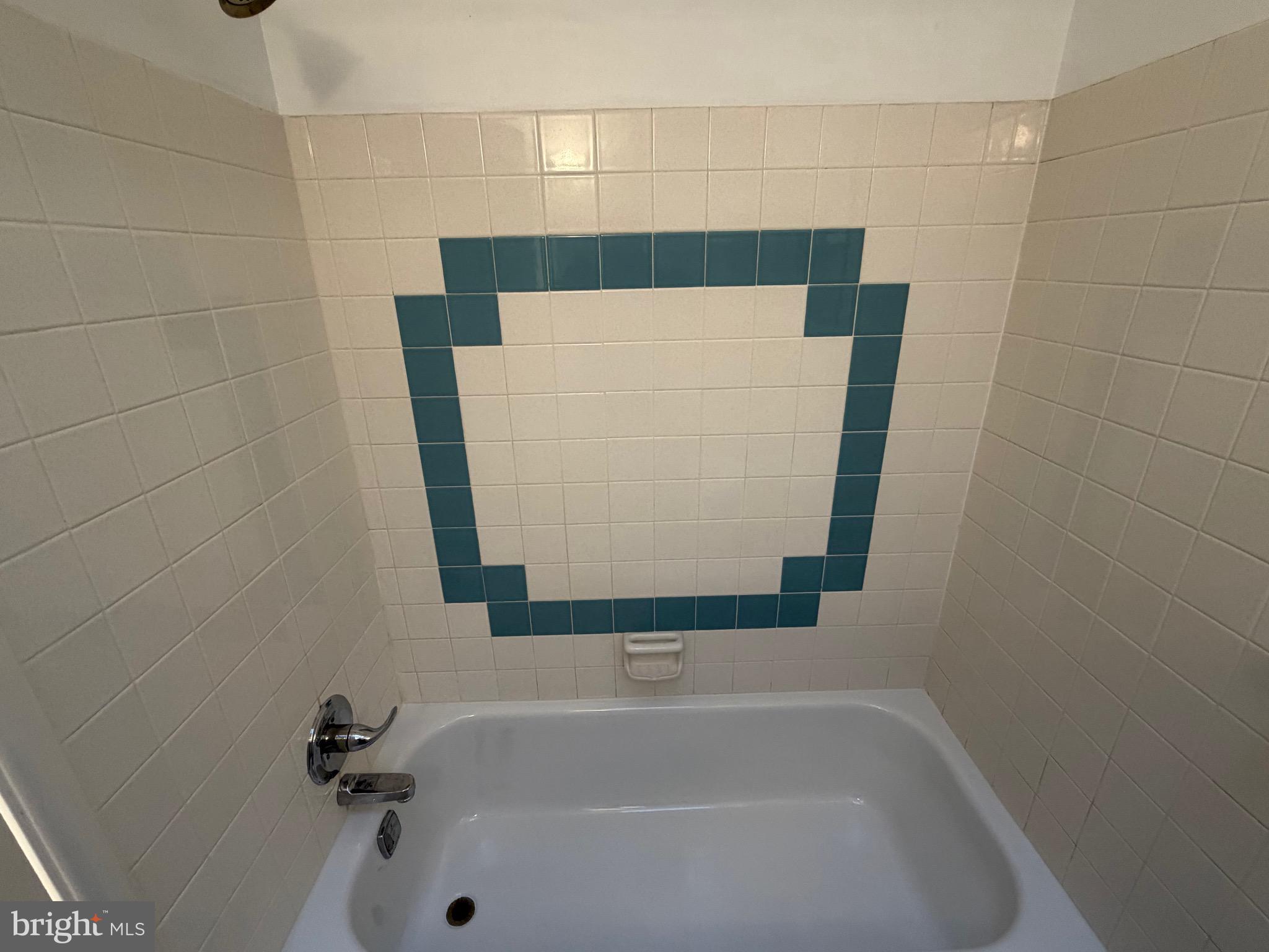 12450 Knights Road, Unit 2 Philadelphia, PA 19154 - Photo 8 of 13 bath