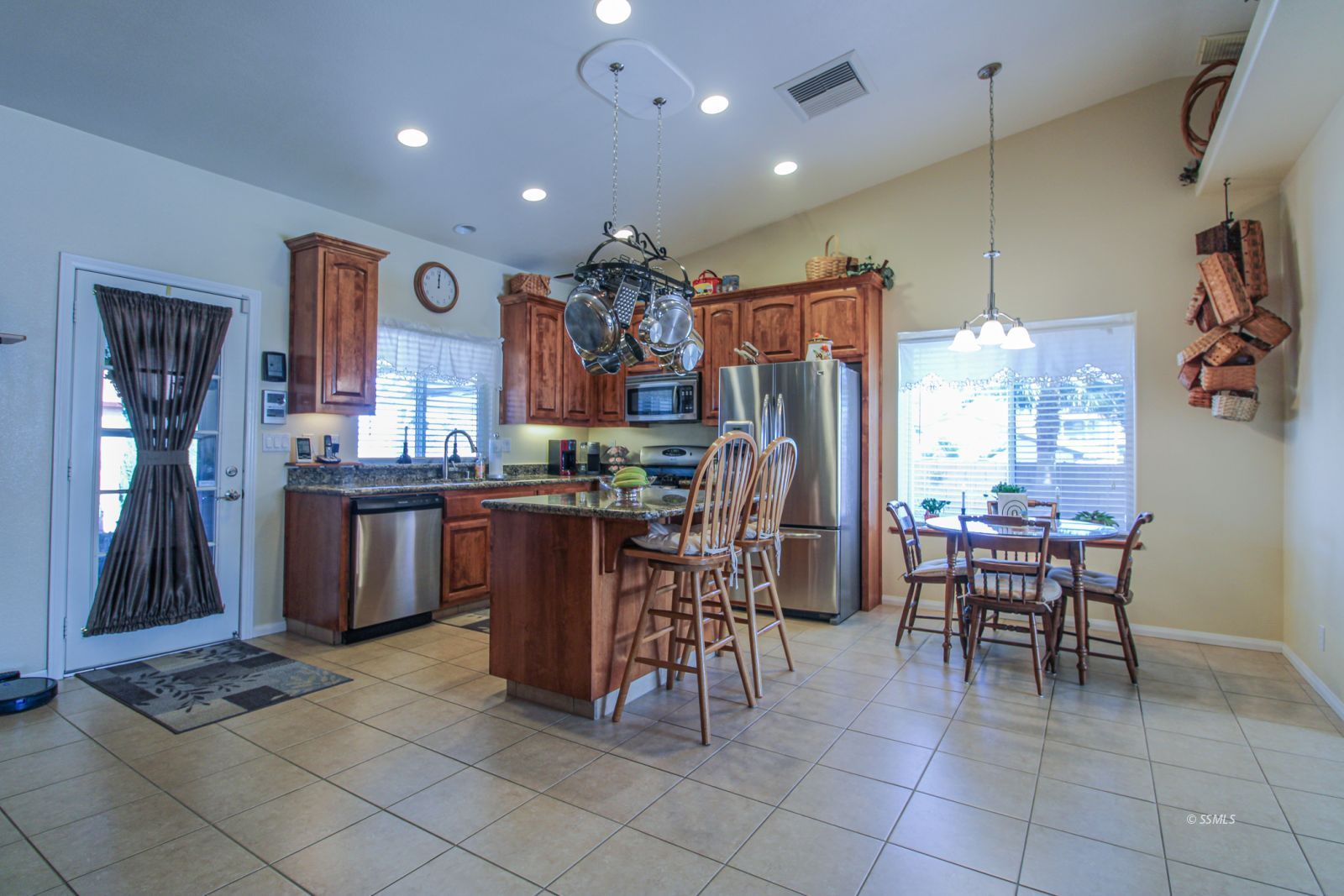 212 West Shenandoah Avenue Ridgecrest, CA 93555 - Photo 11 of 43 Gallery Image 11
