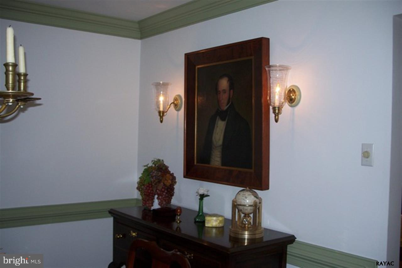 2239 Linden Road York, PA 17408 - Photo 12 of 35 Gallery Image 12