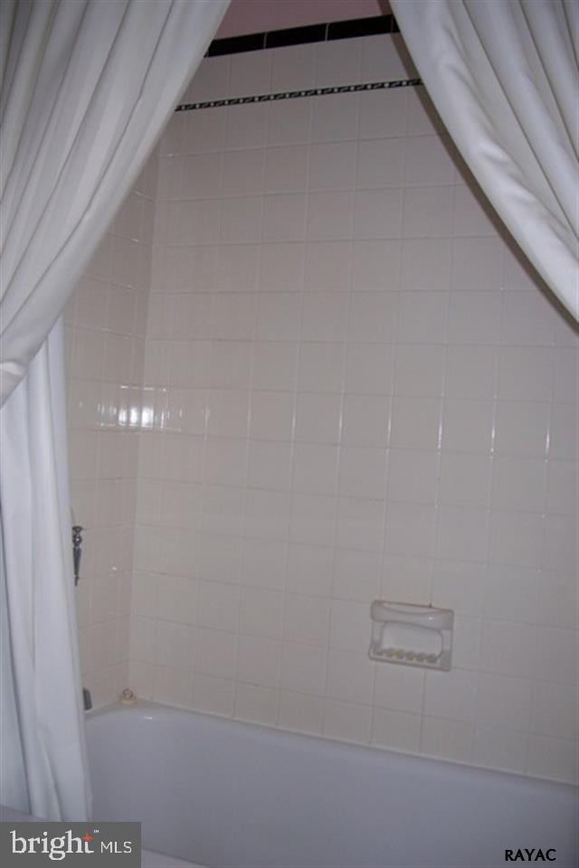 2239 Linden Road York, PA 17408 - Photo 19 of 35 Gallery Image 19