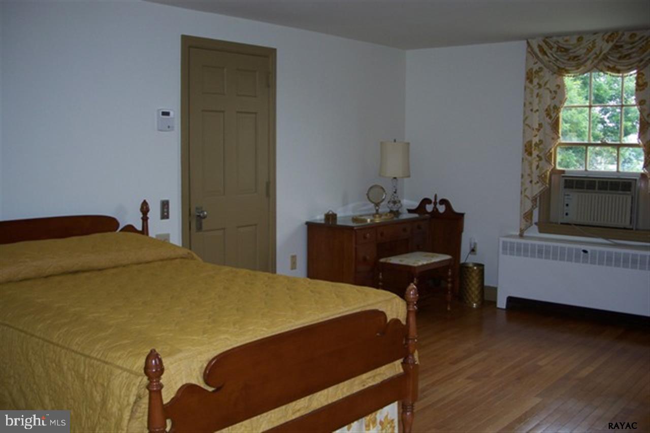 2239 Linden Road York, PA 17408 - Photo 22 of 35 Gallery Image 22
